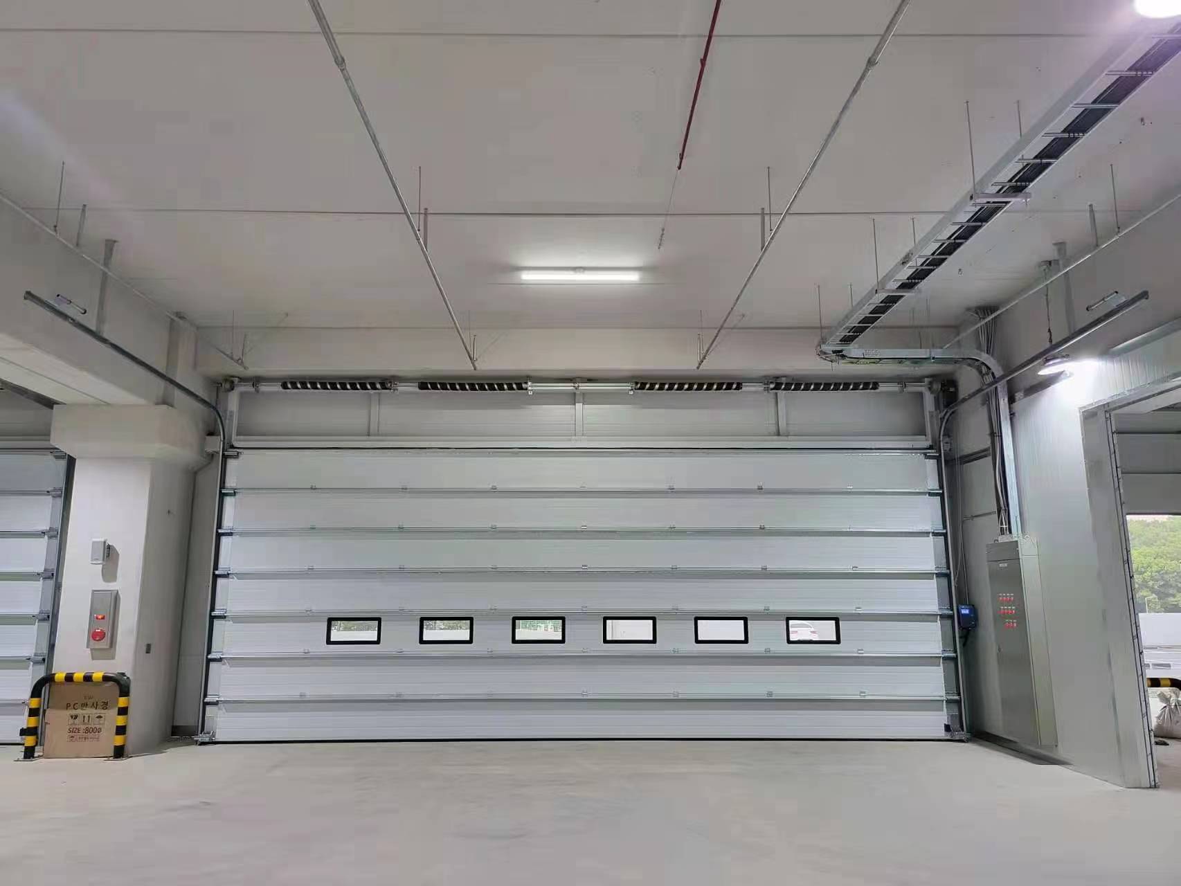 సమస్యలను యాక్సెస్ చేయడం కంటే సెక్షనల్ డోర్ ఎందుకు పరిష్కరించగలదు?